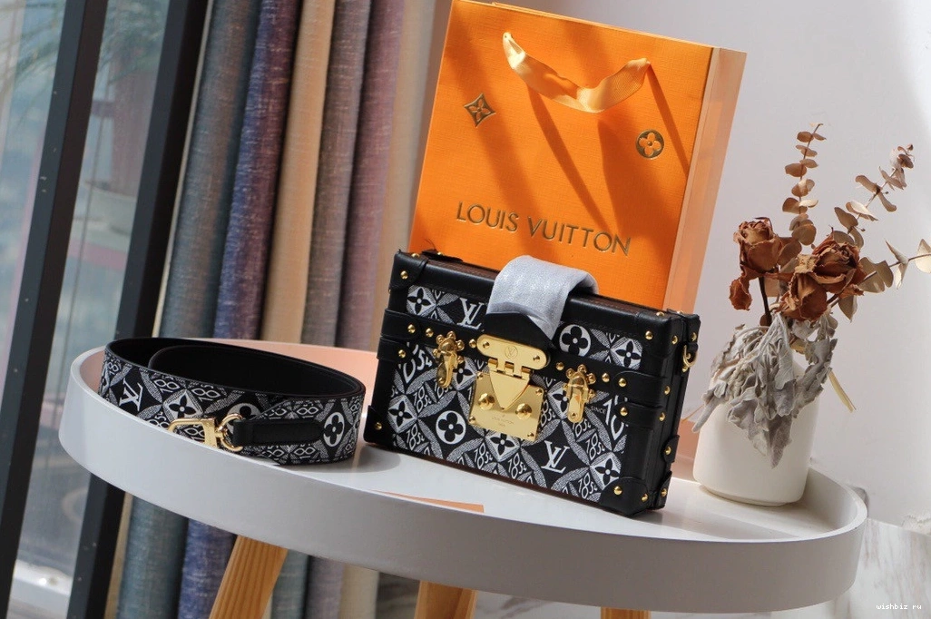 WIS 1854 PETITE MALLE VUITTON LOUIS SINCE 0726